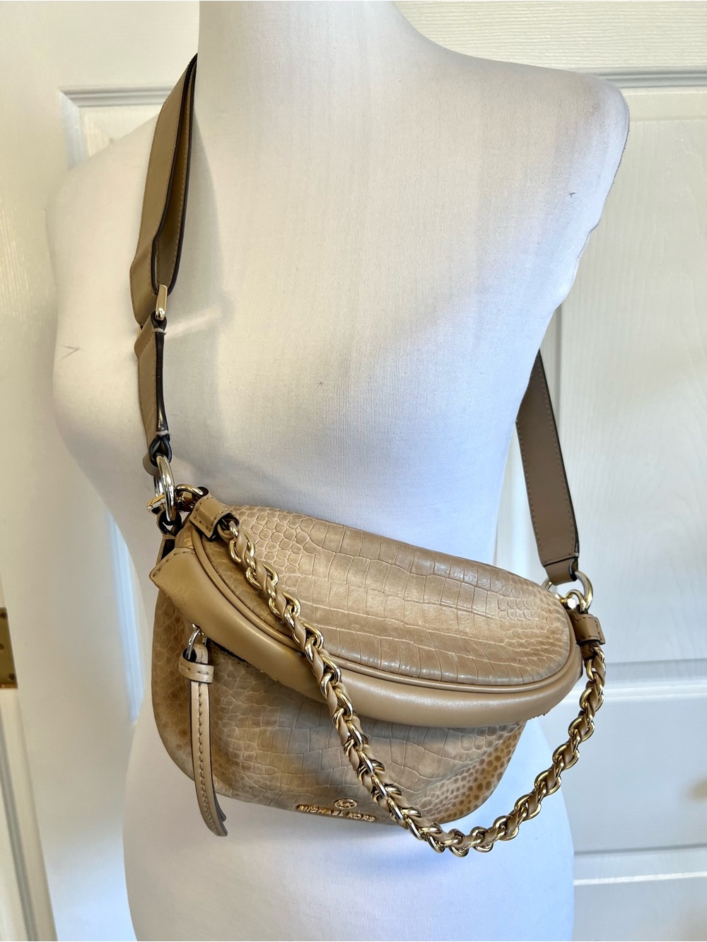 Michael Kors Slater Crocodile Embossed Leather Sling Pack Gold chain Taupe limit